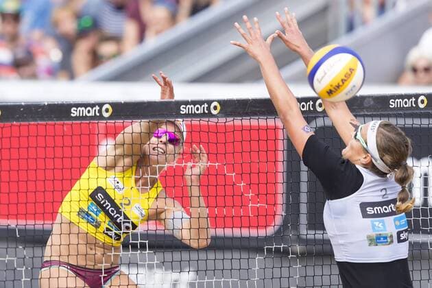 Karla Borger gegen Victoria Bieneck. Bieneck Schneider vs Borger Kozuch, Spiel um Platz 3, Deutsche smart Beach-Volleyball Meisterschaften 2017, 02.09.17 Timmendorfer Strand Schleswig-Holstein Germany Ahmann-Hager-Arena Copyright: xAgentur54Gradx xFelixxKoenigx
