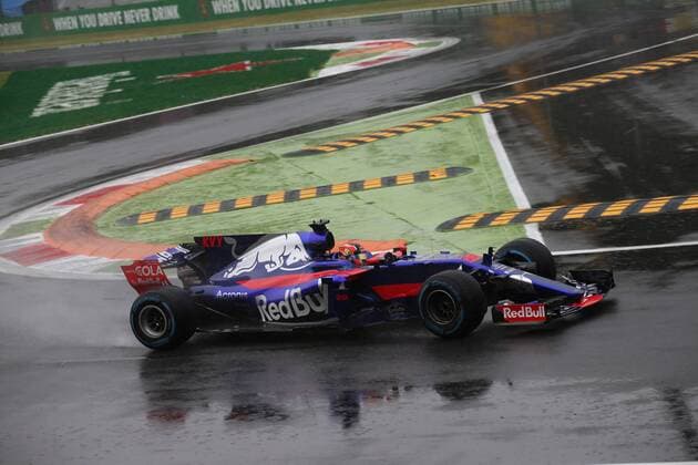 02.09.2017- Qualifying, Carlos Sainz Jr (ESP) Scuderia Toro Rosso STR12 Italian Grand Prix, Monza 31 August - 03 September 2017 02.09.2017- Qualifying, Carlos Sainz Jr (ESP) Scuderia Toro Rosso STR12 