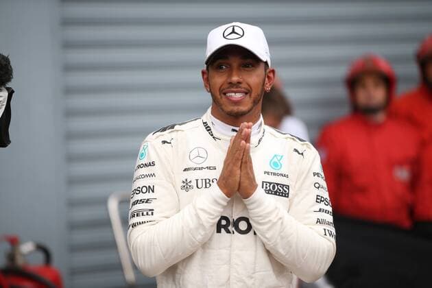 02.09.2017- Qualifying, celebration: pole position Lewis Hamilton (GBR) Mercedes AMG F1 W08 Italian Grand Prix, Monza 31 August - 03 September 2017 02.09.2017- Qualifying, celebration: pole position Lewis Hamilton (GBR) Mercedes AMG F1 W08 