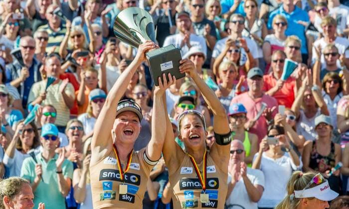 Deutsche smart Beach-Volleyball Meisterschaften Timmendorfer-Strand am 02.09.2017 Julia Sude (VfB Friedrichshafen), Chantal Laboureur (MTV Stuttgart ); Deutsche smart Beach-Volleyball Meisterschaften am 02.09.2017, Ahmann-Hager-Arena, Timmendorfer-Strand. xPWx