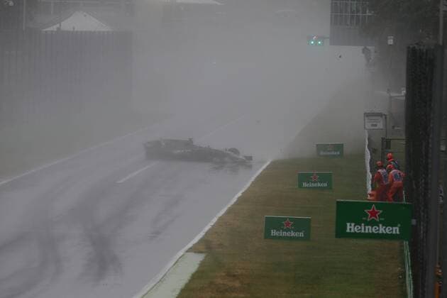 02.09.2017- Qualifying, Romain Grosjean (FRA) Haas F1 Team VF-17 crash Italian Grand Prix, Monza 31 August - 03 September 2017 02.09.2017- Qualifying, Romain Grosjean (FRA) Haas F1 Team VF-17 crash 