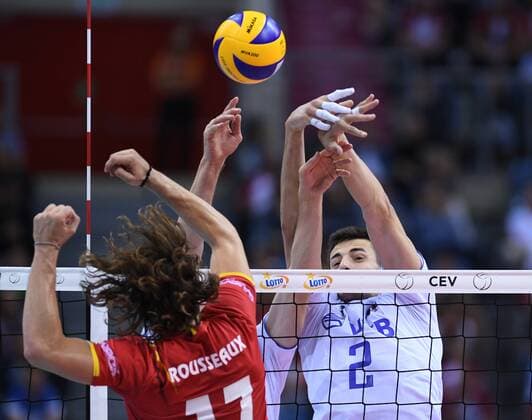 2017.09.02 Krakow Siatkowka , Mistrzostwa Europy mezczyzn 2017 , LOTTO Eurovolley Poland 2017 Rosja - Belgia N z Tomas Rousseaux of Belgium and Ilia Vlasov of Russia Foto Krzysztof Porebski PressFocus 2017.09.02 Krakow Volleyball , CEV Volleyball European Championship EM Europameisterschaft - Men , LOTTO Eurovolley Poland 2017 Russia - Belgium Tomas Rousseaux of Belgium and Ilia Vlasov of Russia Credit: Krzysztof Porebski PressFocus NEWSPIX.PL --- Newspix.pl FRANCE OUT!  20170902PF_KP244