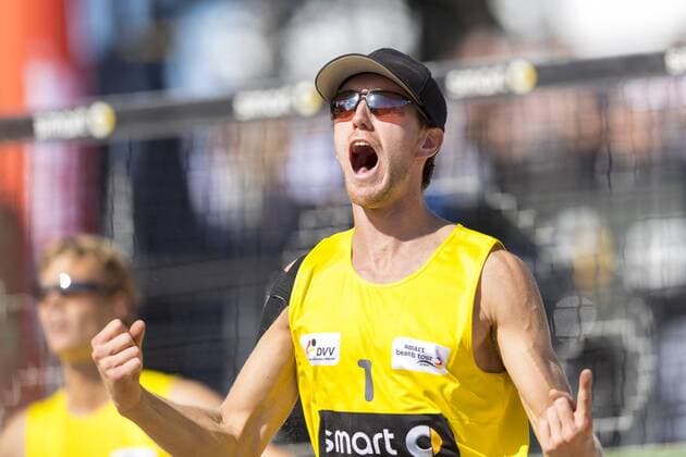 Lorenz Schuemann freut sich ueber einen Punkt. Fuchs Stadie vs Schuemann Thole, Deutsche smart Beach-Volleyball Meisterschaften 2017, 03.09.17 Timmendorfer Strand Schleswig-Holstein Germany Ahmann-Hager-Arena Copyright: xAgentur54Gradx xFelixxKoenigx