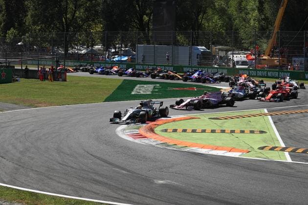 3rd September 2017, Autodromo Nazionale Monza, Monza; Italian Grand Prix, Race Day; Lewis Hamilton - Mercedes AMG Petronas F1 W08 EQ Energy+ leads race start xOctanex  ActionPlus11925433