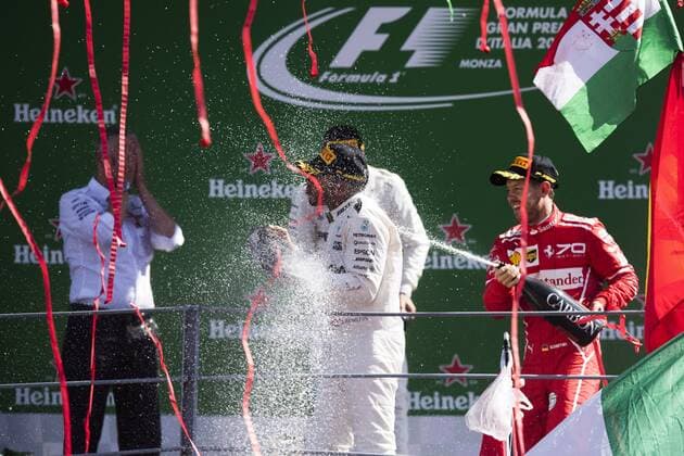 Motorsports: FIA Formula One World Championship WM Weltmeisterschaft 2017, Grand Prix of Italy, 44 Lewis Hamilton (GBR, Mercedes AMG Petronas F1 Team), 5 Sebastian Vettel (GER, Scuderia Ferrari), Monza Italy xHOCHxZWEIx