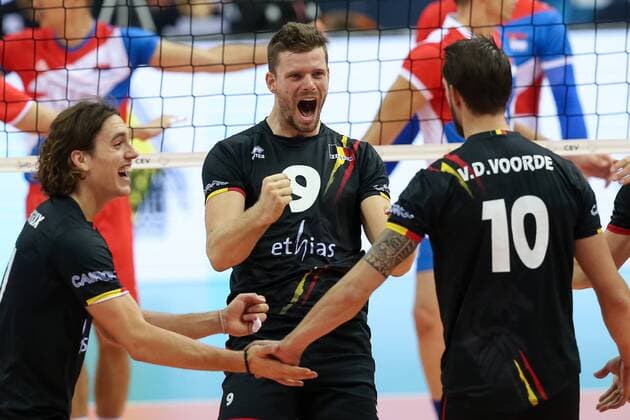 03.09.2017, Krakow, siatkowka, Mistrzostwa Europy, mecz o 3. miejsce, Serbia - Belgia, Tomas Rousseaux (BEL), Pieter Verhees (BEL), Simon Van De Voorde (BEL), radosc, celebration, Serbia - Belgium, Eurovolley 2017 bronze medal game, fot. Tomasz Jastrzebowski Foto Olimpik NEWSPIX.PL --- Newspix.pl FRANCE OUT! FRANCE OUT! 20170903toja55