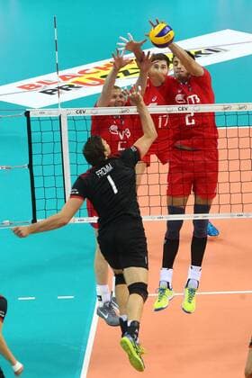 Bilder des Tages - SPORT Volleyball EM, Finale, Deutschland - Russland KRAKOW, 03.09.2017 MISTRZOSTWA EUROPY W SIATKOWCE MEZCZYZN CEV 2017, 2017 CEV VOLLEYBALL European Championship EM Europameisterschaft - MEN FINAL NIEMCY - ROSJA, GERMANY - RUSSIA n z. CHRISTIAN FROMM, SERGEY GRANKIN, ILIA VLASOV FOTO: TOMASZ MARKOWSKI NEWSPIX.PL --- Newspix.pl FRANCE OUT!  2017090334