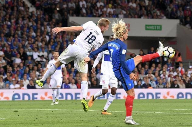 07 ANTOINE GRIEZMANN (fra) - 18 Laurent Jans (lux) FOOTBALL : France vs Luxembourg - Qualifications Coupe du Monde 2018 - 03 09 2017 AnthonyBIBARD FEP Panoramic 