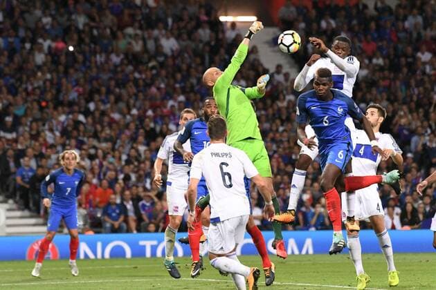 06 PAUL POGBA (fra) - 01 Jonathan Joubert (lux) FOOTBALL : France vs Luxembourg - Qualifications Coupe du Monde 2018 - 03 09 2017 AnthonyBIBARD FEP Panoramic 