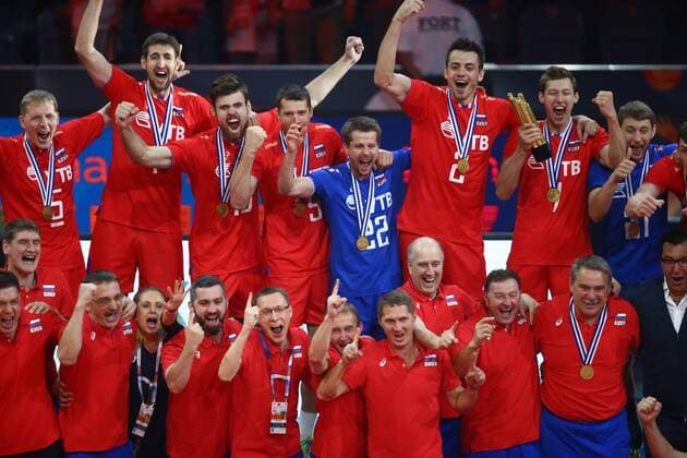 Krakow , Tauron Arena 03.09.2017 siatkowka Mistrzostwa Europy CEV 2017 Final Niemcy - Rosja NZ ceremonia medalowa , Rosja wygrala mistrzostwo Europy , zloty medal FOT Michal Nowak Newspix.pl Krakow , Tauron Arena 03.09.2017 sport volleyball 2017 CEV Volleyball European Championship EM Europameisterschaft - Men The final game , golden medal match Germany - Russia photo by Michal Nowak Newspix.pl --- Newspix.pl FRANCE OUT!  170903MIN186