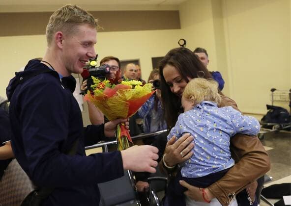 MOSCOW REGION, RUSSIA - SEPTEMBER 4, 2017: Sergey Grankin, a member of the Russian men s national volleyball team, welcomed at Sheremetyevo International Airport. Team Russia has won the 2017 Men s European Volleyball Championship in Poland. Vycheslav Prokofyev TASS  TS05E447