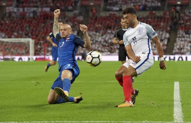 England v Slovakia 2018 FIFA World Cup WM Weltmeisterschaft Fussball Qualifying Alex Oxlade-Chamberlain of England has his cross blocked by Vladimir Weiss of Slovakia during the 2018 FIFA World Cup Qualifying match at Wembley Stadium, London Copyright: xAlanxStanfordx FIL-10615-0018 UK Newspapers OUT