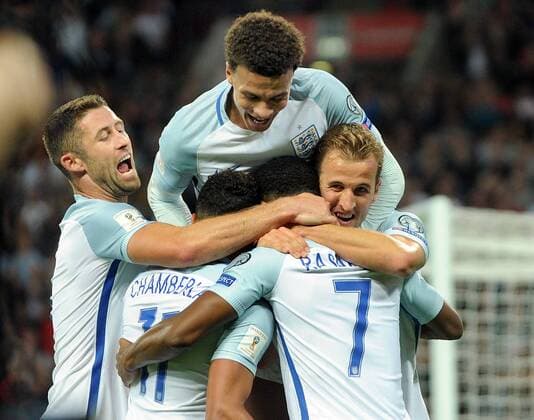 Football - 2017 2018 FIFA World Cup WM Weltmeisterschaft Fussball Qualifier - UEFA Group F: England vs. Slovakia Marcus Rashford of England celebrates scoring goal no 2 with Harry Kane, Dele Ali and Gary Cahill at Wembley Stadium. COLORSPORT ANDREW COWIE 