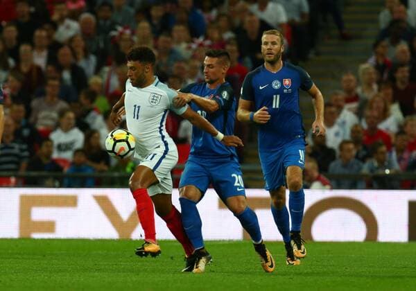 September 4, 2017 - London, England, United Kingdom - England s Alex Oxlade-Chamberlain holds of Robert Mak of Slovakia. during the FIFA 2018 World Cup Qualifier European Group F match between England and Slovakia at Wembley Stadium on September 4, 2017 in London, England. England v Slovakia - FIFA 2018 World Cup Qualifier  - ZUMAn230 20170904_zaa_n230_200 Copyright: xKieranxGalvinx