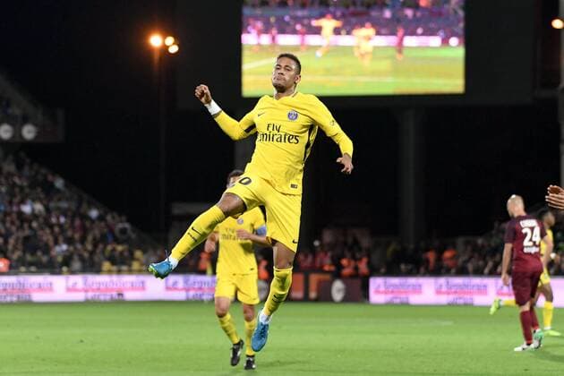 Fußball, SC Metz - Paris St. Germain 10 NEYMAR JR (psg) - JOIE FOOTBALL : Metz vs Paris SG - Ligue 1 Conforama - 08 09 2017 AnthonyBIBARD FEP Panoramic 