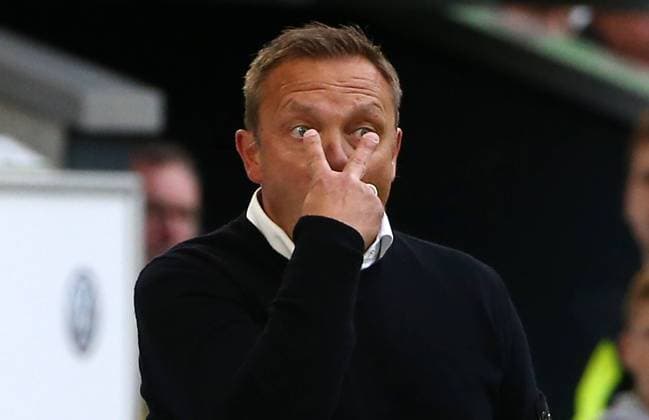 Themen der Woche - SPORT Bilder des Tages - SPORT Trainer Andre Breitenreiter Aktion Oberkoerper Oberkörper Fußball Fussball DFL erste 1.Bundesliga Herren Saison 2017 2018 09.09.2017 VfL Wolfsburg vs. Hannover 96 HSV Hannoverscher SV