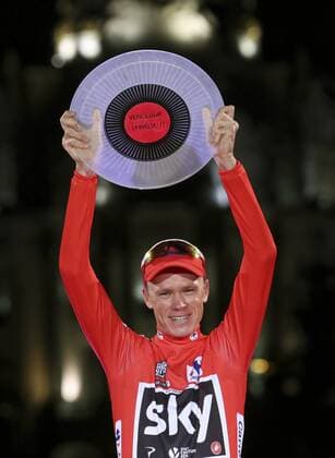 Vuelta, Sieger Christopher Froome auf dem Podium British cyclist Chris Froome of Sky, poses at the podium after winning Spain s Cycling Tour, at the Cibeles Square in Madrid, Spain, 10 September 2017. Spain s Cycling Tour !ACHTUNG: NUR REDAKTIONELLE NUTZUNG!  Copyright: xKikoxHuescax ARR010 20170910-636406762782989829
