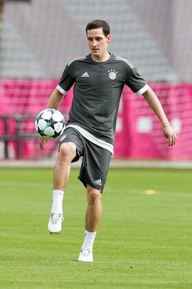 Sebastian Rudy 19 (FC Bayern Muenchen) jongliert mit dem Ball, Training FC Bayern Muenchen, Fussball, Champions League, 11.09.2017 Muenchen Bayern Deutschland