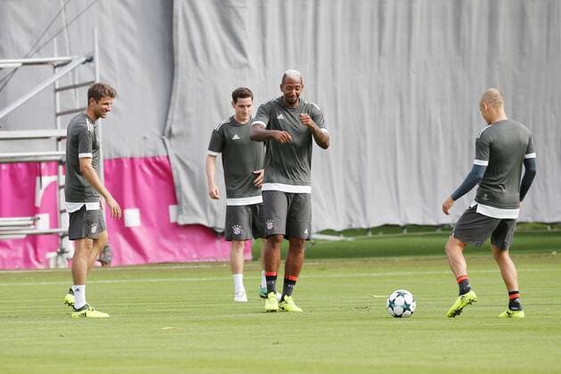 Jerome Boateng mit einer kleinen Tanzeinheit. Training des FC Bayern Muenchen am 11.09.2017 an der Saebener Strasse. Muenchen Copyright: xEIBNER MarcelxEngelbrechtx EP_MET
