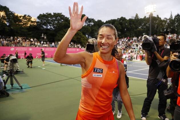 Kimiko Date (JPN), SEPTEMBER 12, 2017 - Tennis : Japan Women s Open Tennis 2017 singles 1st round match between Aleksandra Krunic - Kimiko Date at Ariake Tennis Park in Tokyo, Japan. Noxthirdxpartyxsales  (umqa055805)