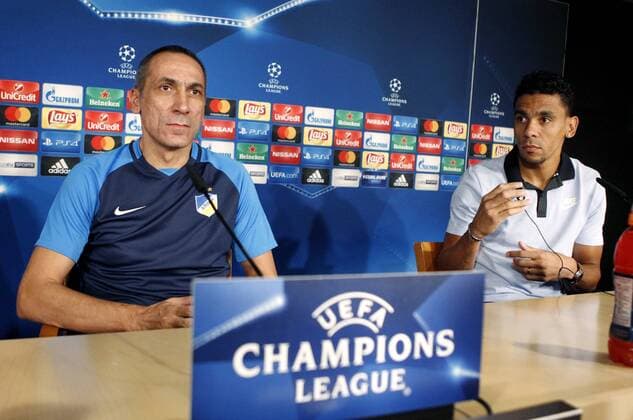 Apoel FC s head coach Giorgos Donis (L) and player Igor de Camargo (R) attend a press conference PK Pressekonferenz held at Santiago Bernabeu stadium in Madrid, Spain, 12 September 2017. Real Madrid will face Apoel FC in a UEFA Champions League group stage match on 13 September 2017. Apoel FC press conference !ACHTUNG: NUR REDAKTIONELLE NUTZUNG!  Copyright: xJAVIERxLOPEZx 20170912-636408396163235017