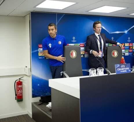 12-09-2017 VOETBAL: PERSCONFERENTIE FEYENOORD: ROTTERDAM Giovanni van Bronckhorst, coach Feyenoord Foto: SCS Michel Utrecht xVIxVIxImagesx xSoenarxChamidxsportfotografiexIVx 8725148