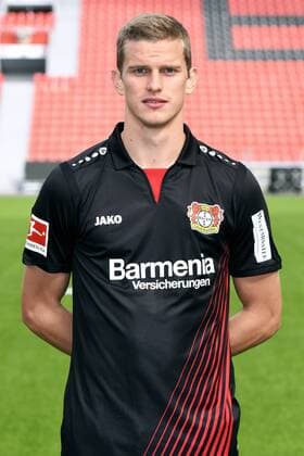 Fußball, GER, 1.BL, Porträttermin 2017 2018, Bayer Leverkusen: Sven Bender (LEV). Einzelbild, Portrait, Porträt.