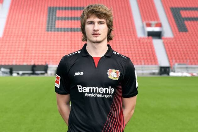 Fußball, GER, 1.BL, Porträttermin 2017 2018, Bayer Leverkusen: Tin Jedvaj (LEV). Einzelbild, Portrait, Porträt.