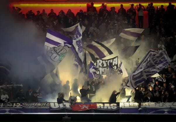 Anderlecht s supporters pictured during a soccer game between German team FC Bayern Munich and Belgian club RSC Anderlecht, Tuesday 12 September 2017 in Munich, Germany, the first game in the group stage (Group B) of the UEFA Champions League competition. VIRGINIExLEFOUR  x05163652x