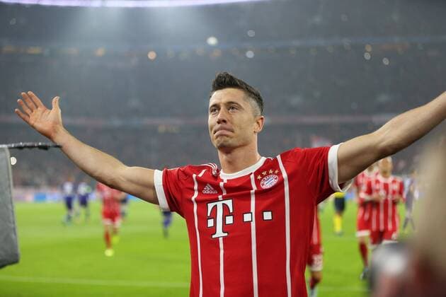 Torjubel von Robert Lewandowski 9 (FC Bayern Muenchen) per Foulelfmeter zum 1:0, FC Bayern Muenchen vs. RSC Anderlecht, Fussball, Vorrunde, Champions League, 12.09.2017 Muenchen Bayern Deutschland