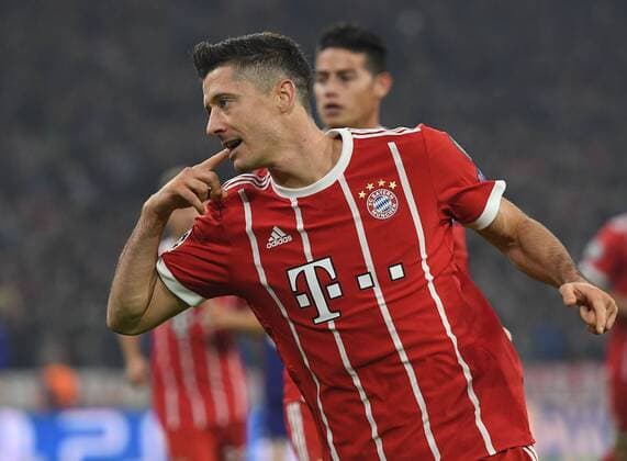 12.09.2017, xfux, Fussball Champions League, FC Bayern Muenchen - RSC Anderlecht, emspor, v.l. Robert Lewandowski (FC Bayern Muenchen) celebrate the goal, Torjubel zum 1:0 elfmetertor Muenchen