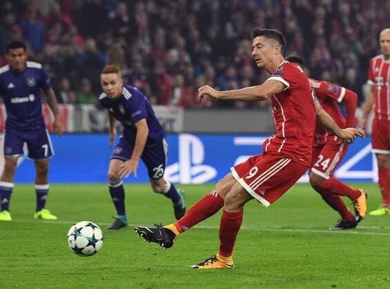 12.09.2017, xfux, Fussball Champions League, FC Bayern Muenchen - RSC Anderlecht, emspor, v.l. Robert Lewandowski (FC Bayern Muenchen) Goal scored, Tor zum 1:0 Muenchen