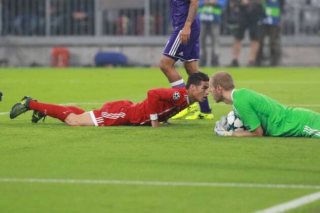 Bilder des Tages - SPORT James (FC Bayern) und Torwart Mats Sels (RSC Anderlecht) Fussball UEFA Champions League FC Bayern München - RSC Anderlecht 12.09.2017