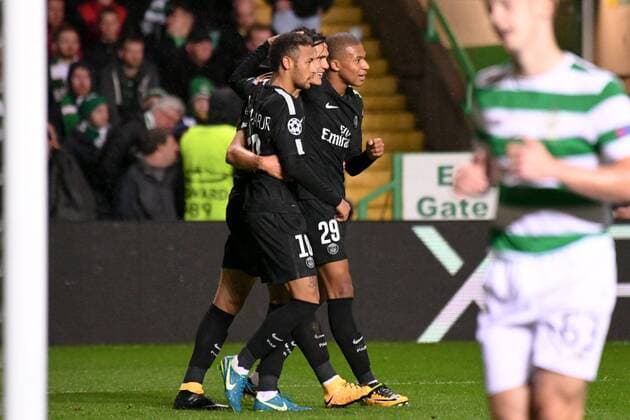10 NEYMAR JR (psg) - 09 EDINSON CAVANI (psg) - 29 KYLIAN MBAPPE (psg) - JOIE FOOTBALL : Celtic Glasgow vs Paris SG - Ligue des Champions - 12 09 2017 AnthonyBIBARD FEP Panoramic 
