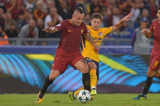 Luciano Vietto Atletico, Radja Nainggolan Roma. Roma 12-09-2017 Stadio Olimpico Champions League, Fase a gironi. AS Roma - Atletico Madrid Foto Antonietta Baldassarre Insidefoto AntoxBaldassarre