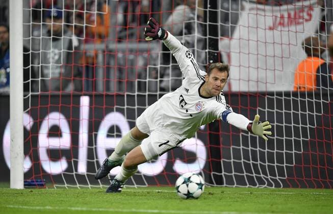 Torwart Manuel Neuer FC Bayern München Parade, Glanzparade Champions League CL Gruppenphase FC Bayern München FCB vs RSC Anderlecht 12.09.2017 FC Bayern München FCB vs RSC Anderlecht