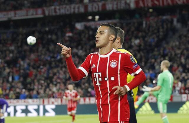 Torjubel 2:0 München, Torschütze Thiago (Bayern) . FC Bayern München-RSC Anderlecht . München, GER, 12.09.2017, Fussball-Champions League 2017 2018 .