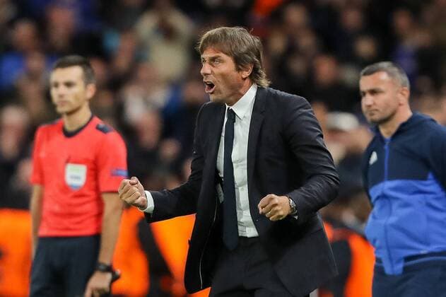 London, England 12.09.2017, UEFA Champions League - 2017 18 Season, 1st game day, FC Chelsea - Qarabag Agdam, Tor zum 1:0 Torschuetze Pedro Rodriguez(FCC) Coach Antonio Conte (FCC) jubelt ( DeFodi048