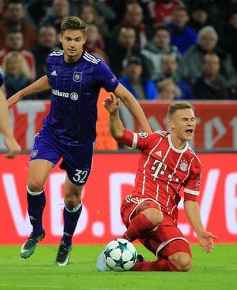 20170912, CL. FCB vs RSC Anderlecht, Champions League, Allianz Arena Muenchen, Fussball, im Bild: Leander Dendoncker (Anderlecht) vs Joshua Kimmich (FCB)