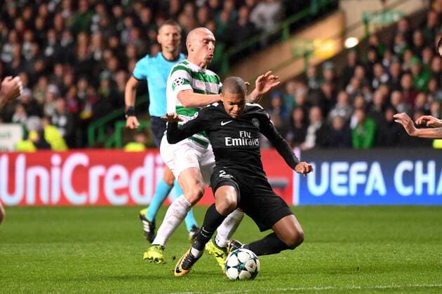 29 KYLIAN MBAPPE (psg) - 08 Scott Brown (cel) FOOTBALL : Celtic Glasgow vs Paris SG - Ligue des Champions - 12 09 2017 AnthonyBIBARD FEP Panoramic 