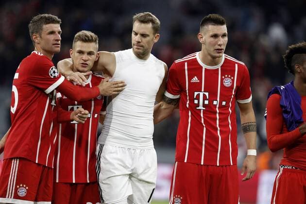 NEUER Manuel Team FC Bayern Muenchen Jubelt mit KIMMICH Joshua , SUELE und MUELLER Champions League Gruppe B Saison 2017-2018 Spiel FC Bayern Muenchen-RSC Anderlecht Am 12. September 2017 in der Allianz Arena in Muenchen