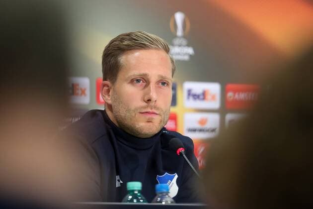 Oliver Baumann (Torwart, Hoffenheim, 1), Einzelbild, Aktion, Action , bei der Pressekonferenz am Vortag des Spiels, Abschlusspressekonferenz, PK, press conference PK Pressekonferenz Pressetermin, Medientermin, Fussball, UEFA Europa League, MD-1, TSG 1899 Hoffenheim - SC Braga,