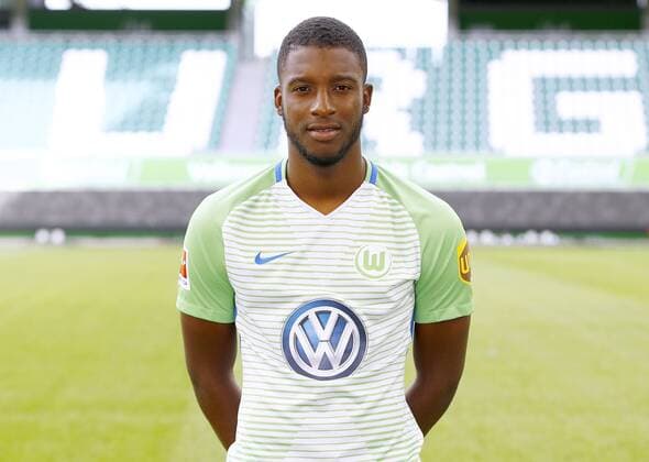 Riechedly Bazoer (6, Wolfsburg) Fußball Fussball DFL erste 1.Bundesliga Herren Saison 2017 2018 13.09.2017 VfL Wolfsburg Porträttermin Porträt, Vorstellung, Präsentation, Pressetermin
