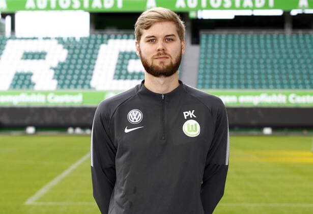 Patrick Kasprowski (Physiotherapeut) Fußball Fussball DFL erste 1.Bundesliga Herren Saison 2017 2018 13.09.2017 VfL Wolfsburg Porträttermin Porträt, Vorstellung, Präsentation, Pressetermin