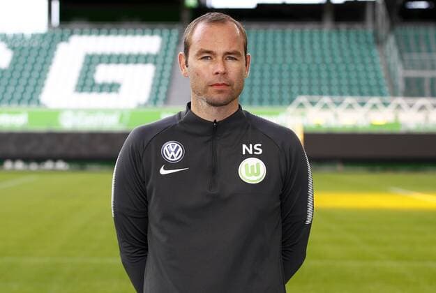 Nils Scholz (Zeugwart) Fußball Fussball DFL erste 1.Bundesliga Herren Saison 2017 2018 13.09.2017 VfL Wolfsburg Porträttermin Porträt, Vorstellung, Präsentation, Pressetermin