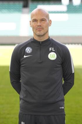Fredrik Ljungberg (Co-Trainer, Wolfsburg) Fußball Fussball DFL erste 1.Bundesliga Herren Saison 2017 2018 13.09.2017 VfL Wolfsburg Porträttermin Porträt, Vorstellung, Präsentation, Pressetermin