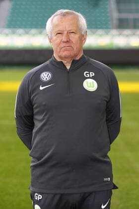 Dr. Guenter Pfeiler (Mannschaftsarzt, Wolfsburg) Fußball Fussball DFL erste 1.Bundesliga Herren Saison 2017 2018 13.09.2017 VfL Wolfsburg Porträttermin Porträt, Vorstellung, Präsentation, Pressetermin