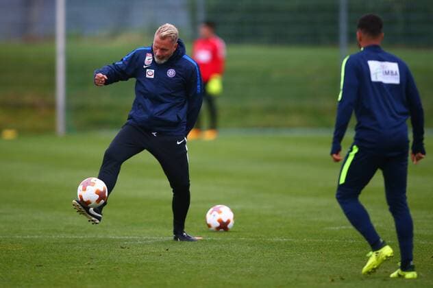 SOCCER - EL, Austria vs Milano, preview STEINBRUNN,AUSTRIA,13.SEP.17 - SOCCER - UEFA Europa League, group stage, FK Austria Wien VS AC Milano, preview, training A.Wien. Image shows head coach Thorsten Fink (A.Wien). GEPAxpictures xCh.xKelemen
