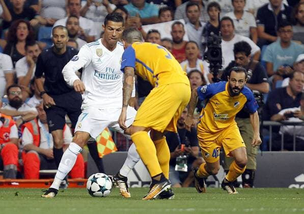 Fußball, CL, Real Madrid - Apoel Nikosia Soccer match between Real Madrid and Apoel of Champions League 2017 2018, held at the Santiago Bernabeu stadium, in Madrid. (Photo: J. Luis Cuesta 261 Cordon Press). Cristiano Ronaldo  xJosexLuisxCuestax xx