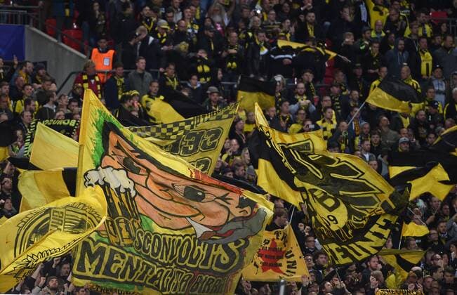 Tottenham Hotspur v Borussia Dortmund UEFA Champions League Borussia Dortmund fans during the UEFA Champions League match at Wembley Stadium, London Content Not Available For UK Newspapers Copyright: xDanielxHamburyx FIL-10659-0004
